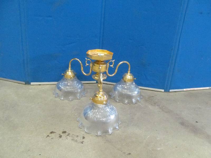 lot 199 image: light