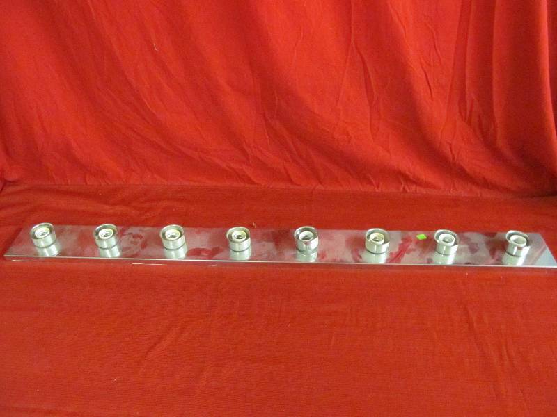 lot 203 image: Light Fixture