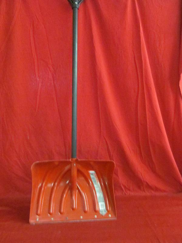 lot 204 image: Shovel
