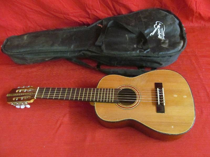 lot 205 image: Guitar