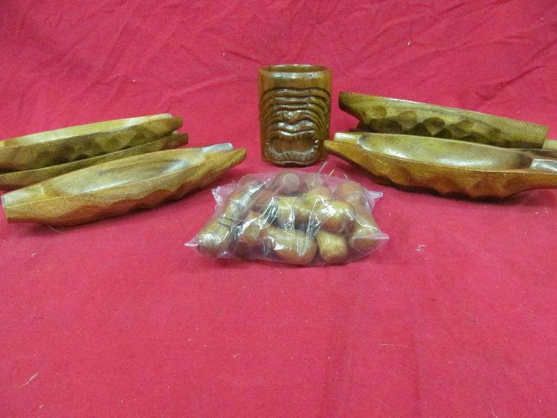 lot 221 image: corn cob holders