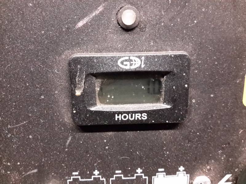 lot 28 image: ADVANCE Advolution 20B.. Says 1 hour on counter.. NEW Sealed Batteries