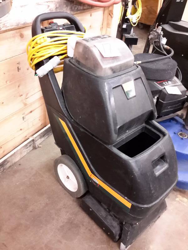 lot 17 image: NSS Enterprises.. Model Stallion, 8SC.. Carpet Extractor