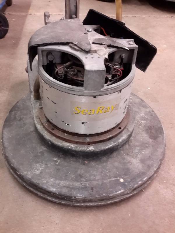 lot 50 image: SEA RAY, Floor Polisher.. Tested and motor runs.