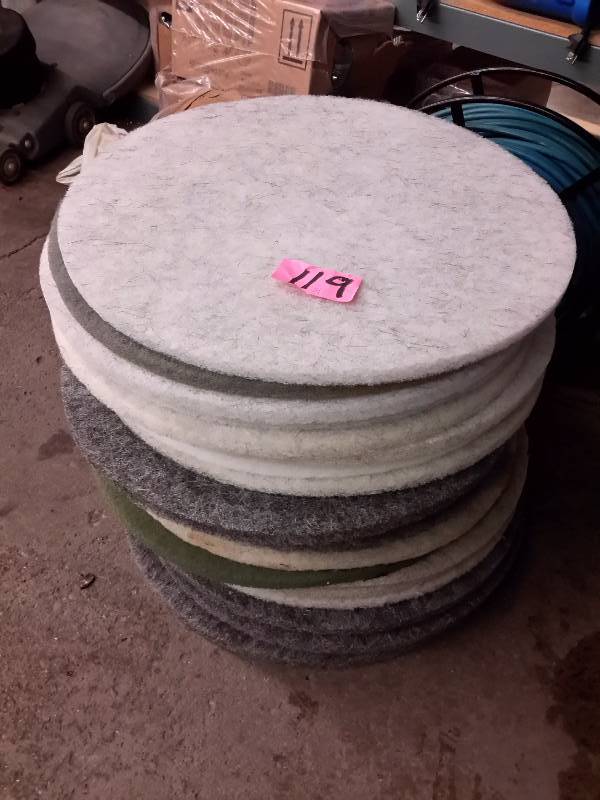 lot 119 image: 21, 27 in  Replacement Burnishing discs