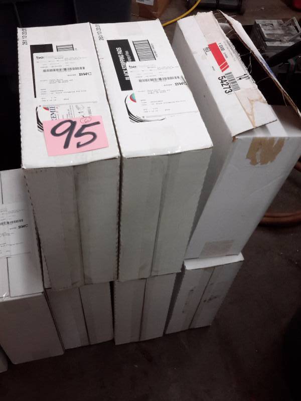 lot 95 image: 6 Cases  Premiere and Norton Floor Maintenance pads, 14in