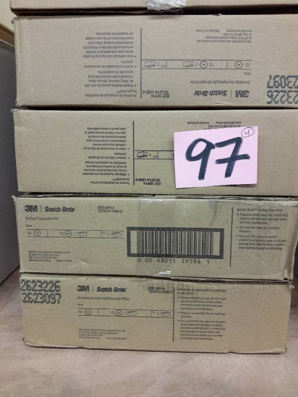 lot 97 image: 4 cases, 3M  Scotch Brite, Surface preparation pads, 14in Discs
