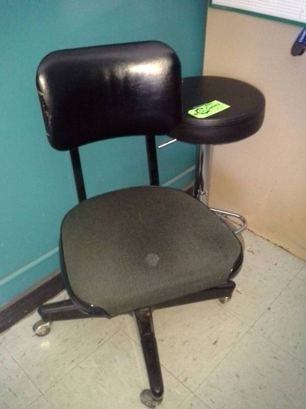 lot 320 image: Stools(2), Chair