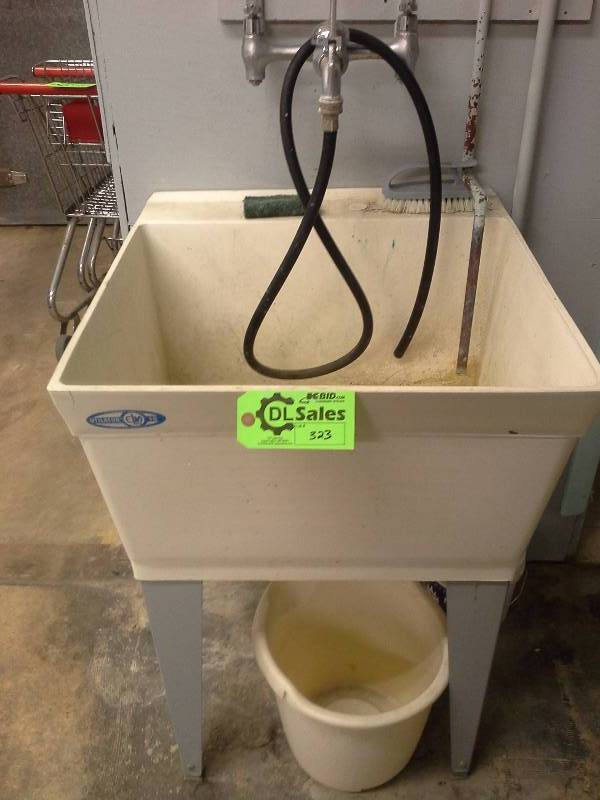 lot 323 image: Sink tub with faucet