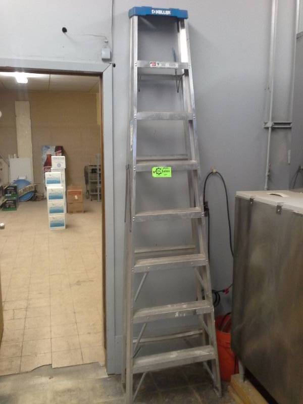 lot 324 image: Ladder(8ft.)