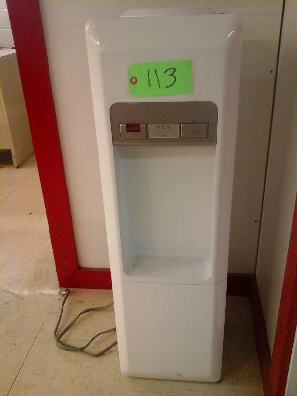 lot 113 image: Whirlpool Water Cooler