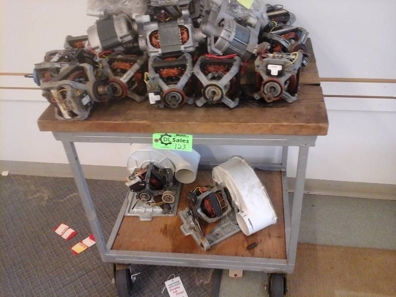 lot 123 image: Cart  4 wheel  Heavy Duty(Doesnt Include Contents on the cart)