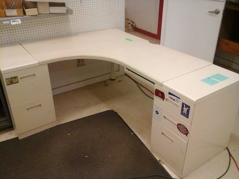 lot 140 image: Corner Desk with 5 drawers