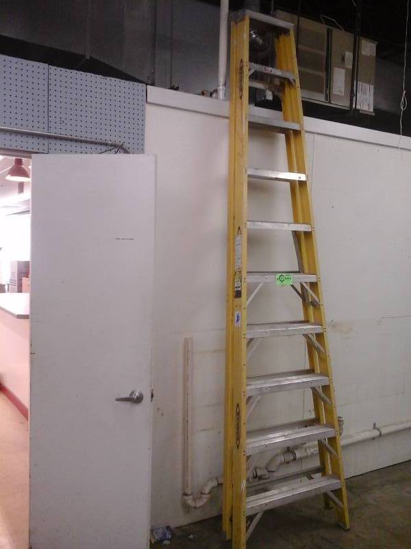 lot 157 image: Ladder(10ft.)