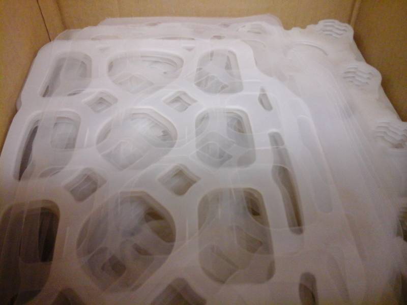 lot 350 image: Plastic Bottle Connectors