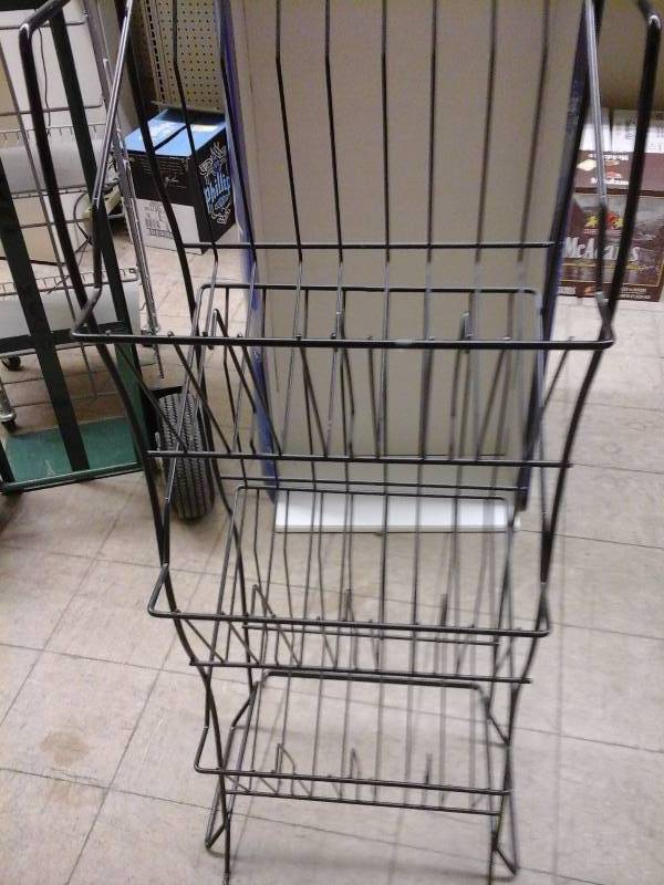lot 357 image: WIre Display Racks(2)