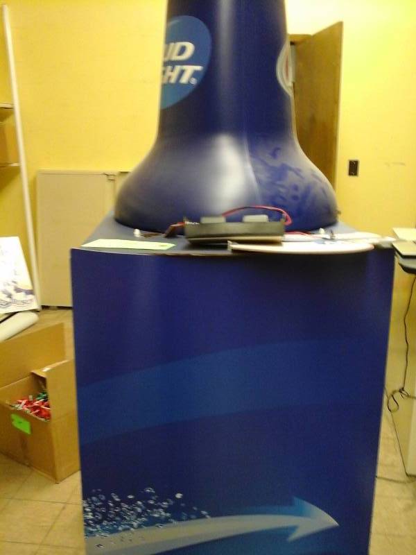 lot 359 image: Bud Light Display