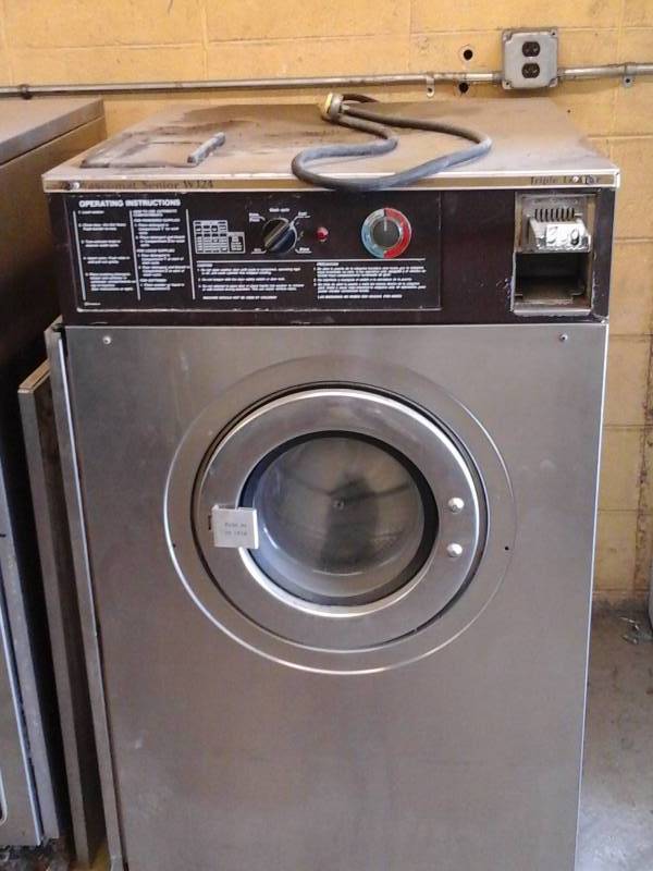 lot 57 image: Commercial Washer(Triple Load)