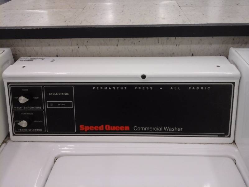 lot 22 image: Commercial Washer
