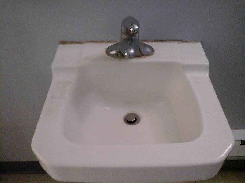 lot 39 image: Commercial Sink and Faucet