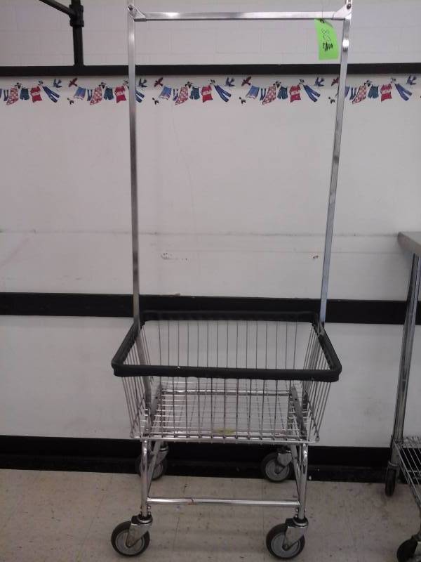 lot 8 image: 4 wheel laundry basket
