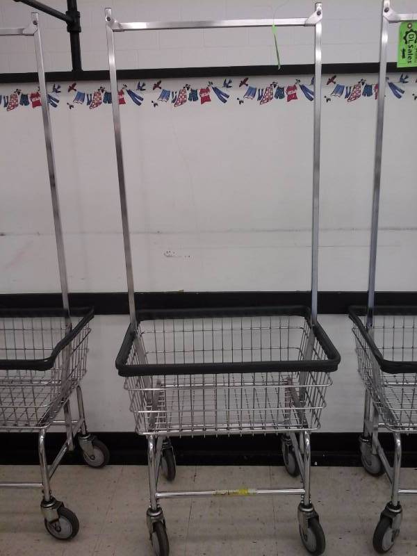 lot 13 image: 4 wheel laundry basket