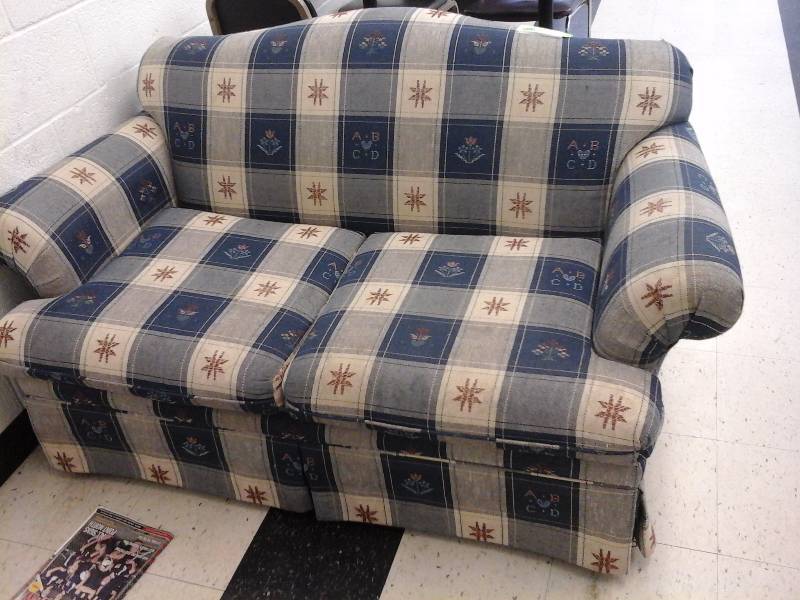 lot 64 image: Love Seat