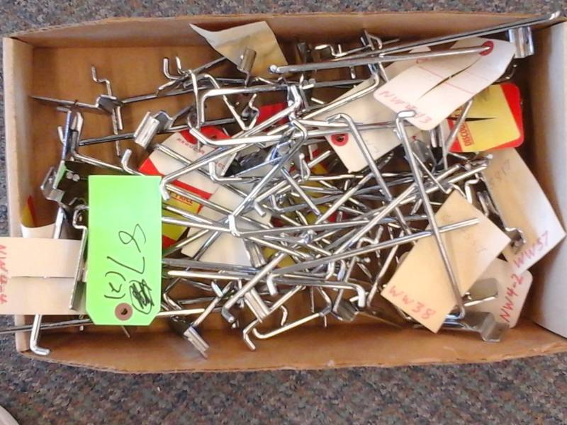 lot 87 image: Display Shelf Hooks