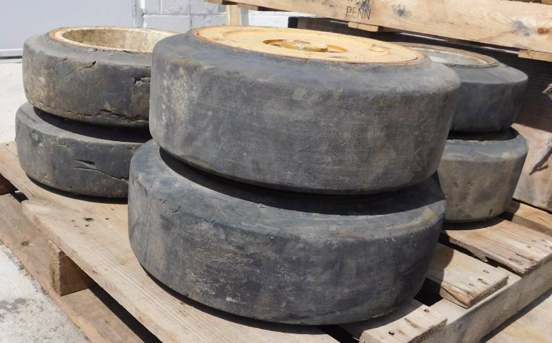 lot 8 image: Misc Lot of Forklift Tires