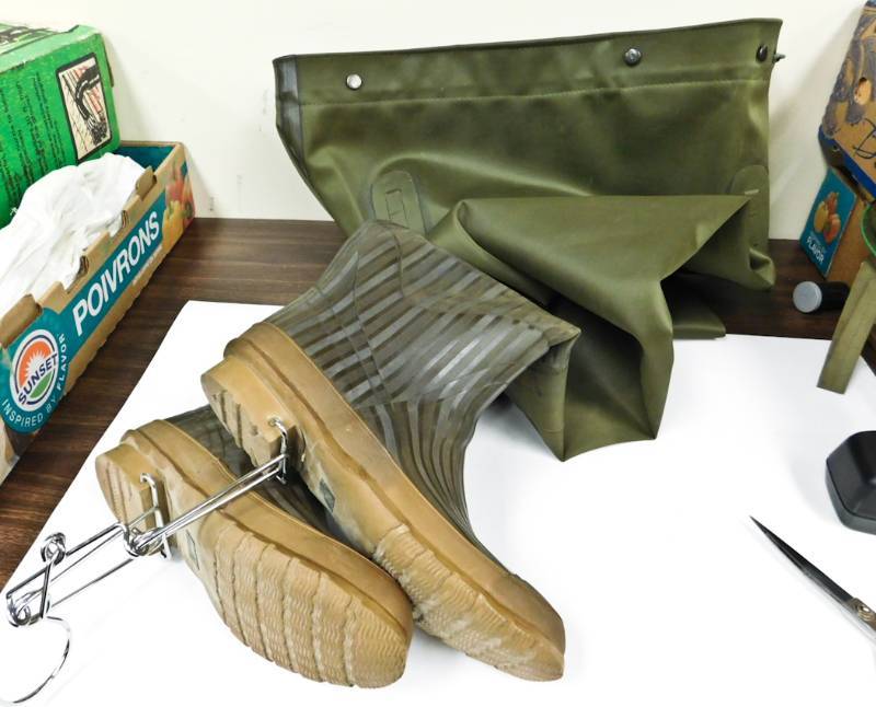 hodgman waders with metal hangers