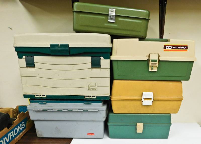 6 tackleboxes and contants included