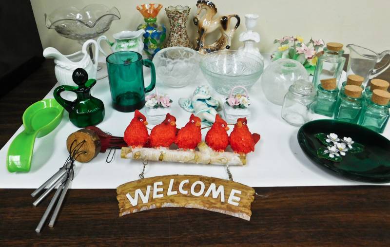 lot of dcor items
