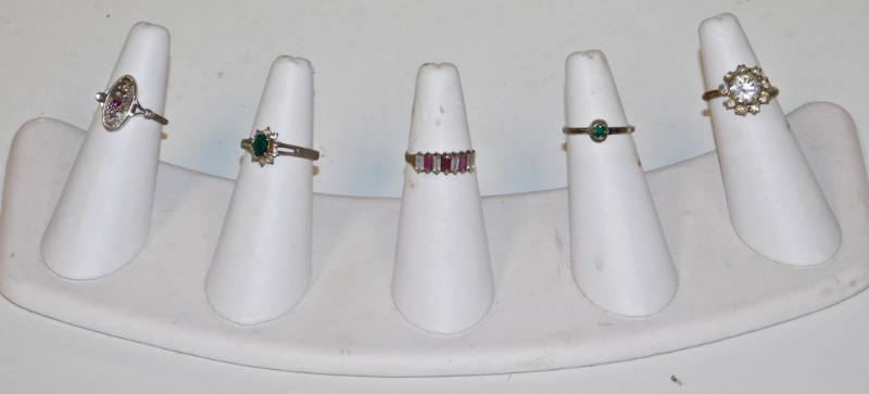 lot of 5 rings display not included