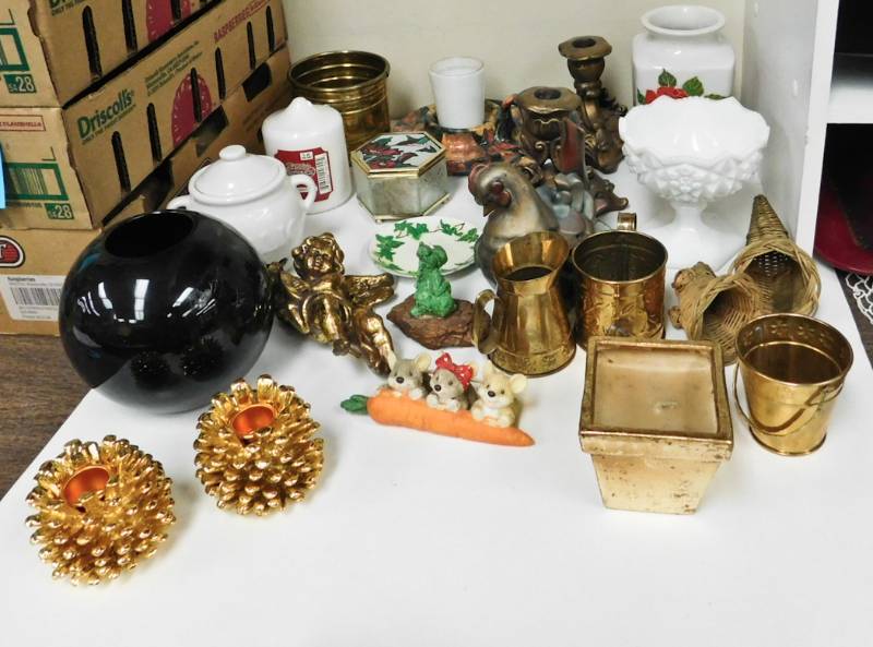 lot of dcor items