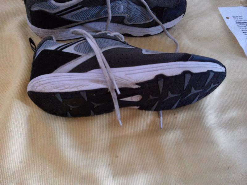MENS TENNIS SHOES