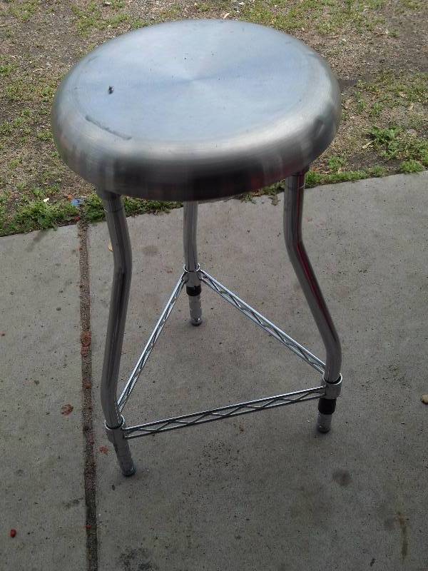 ALL METAL BAR STOOL