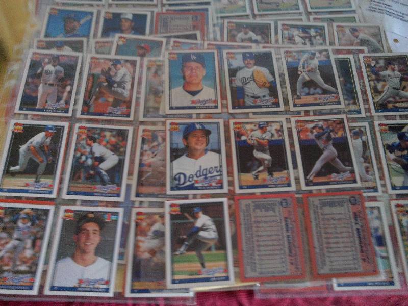 15 PAGES BASEBALL CARDS