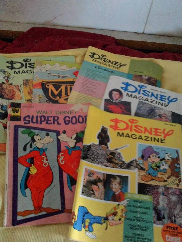 1975 DISNEY MAGAZINES