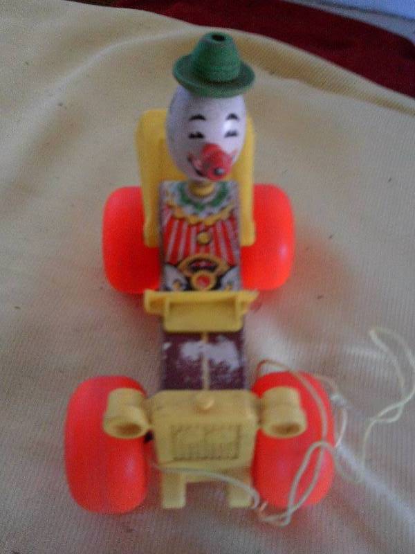 VINTAGE JALOPY PULL TOY