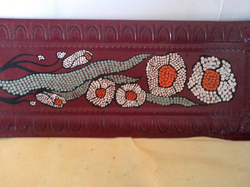 ALL METAL WALL HANGING