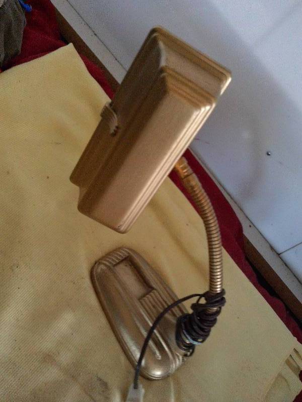 VINTAGE DESK LAMP