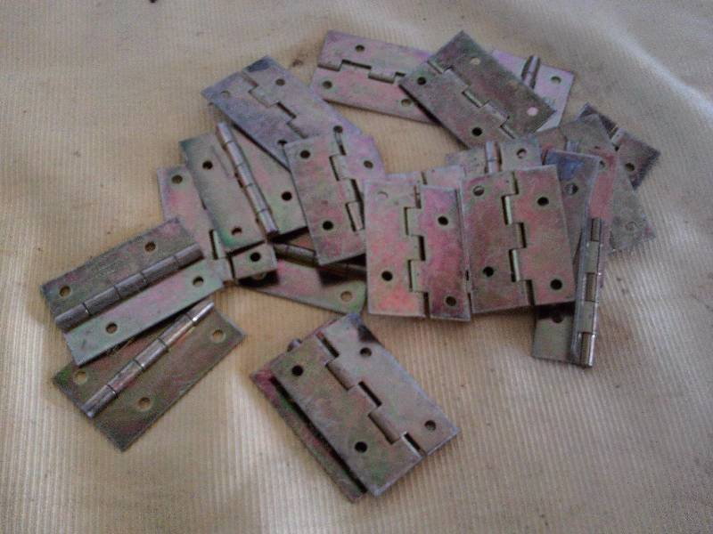 15 MEDIUM HINGES