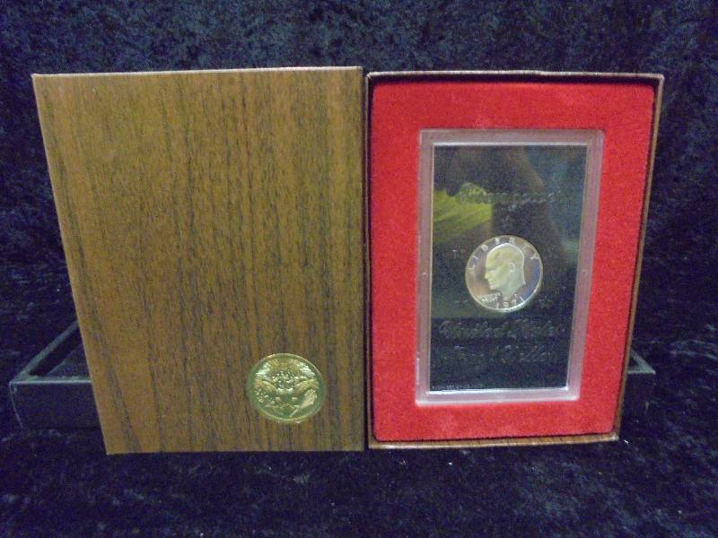 1971 Eisenhouer Proof Dollar in Display