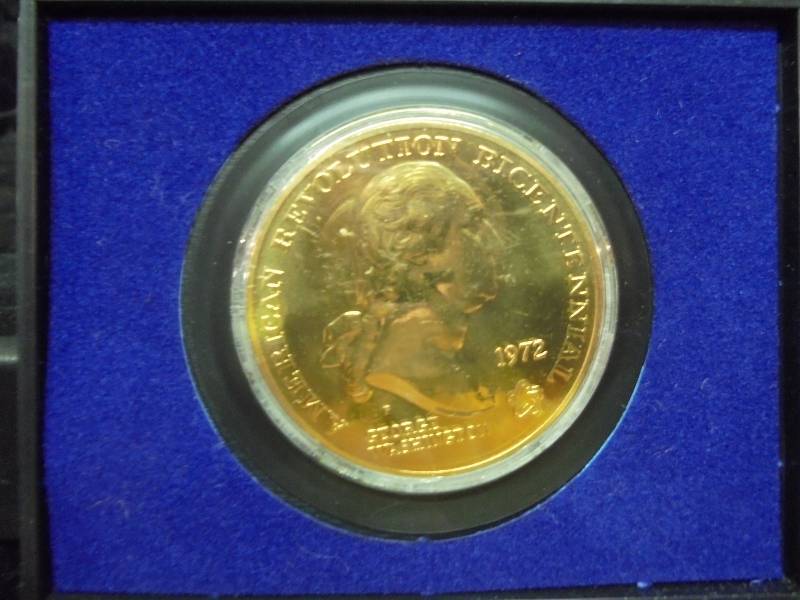 1972 American Revolution Bicentennia Commemorative Medal in Black Display