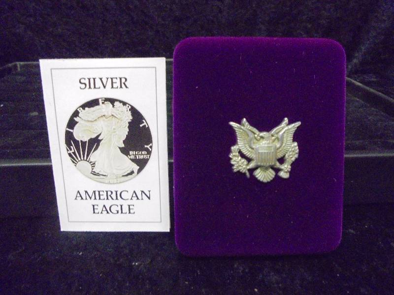 1986 American Eagle 1oz Proof Silver Bullion Coin in Velvet Display
