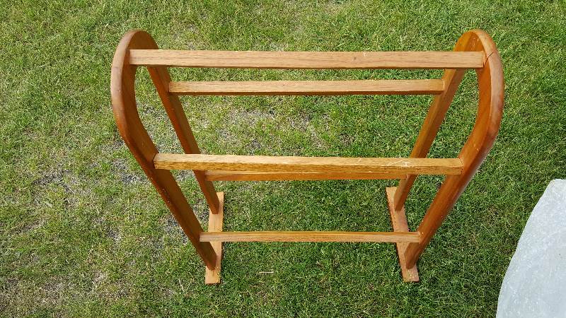 Blanket stand