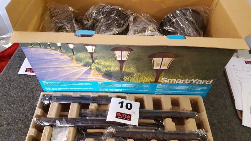 lot 10 image: Smart Yard LED Solar Pathway Lights 8 PK
