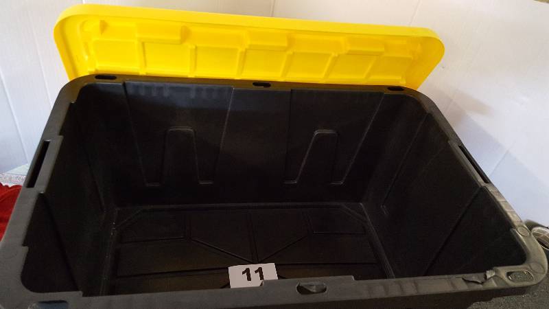 lot 11 image: Heavy Duty Storage Tote