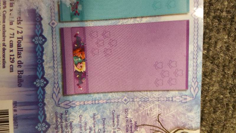 lot 137 image: 1 Disney FROZEN Towel Purple