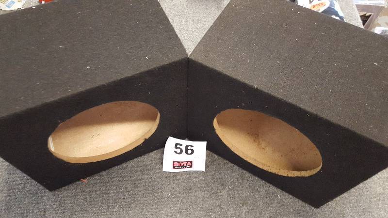 lot 56 image: Sub-Woffer Boxes   Black